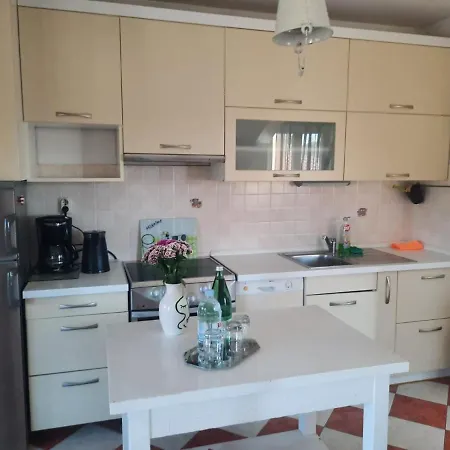 Apartman Ideal شقة *